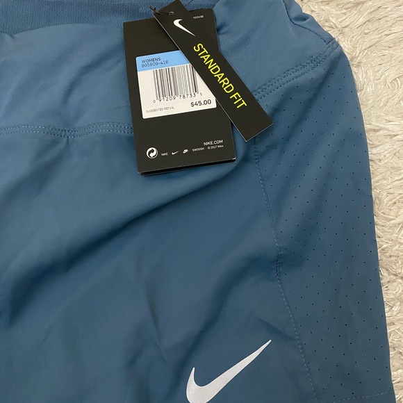 Nike Running shorts - Picture 2 of 2